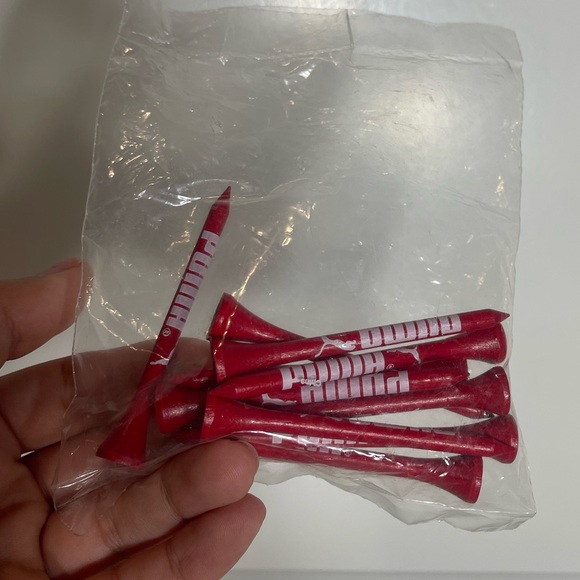 Puma Red Golf Tees - Picture 1 of 3